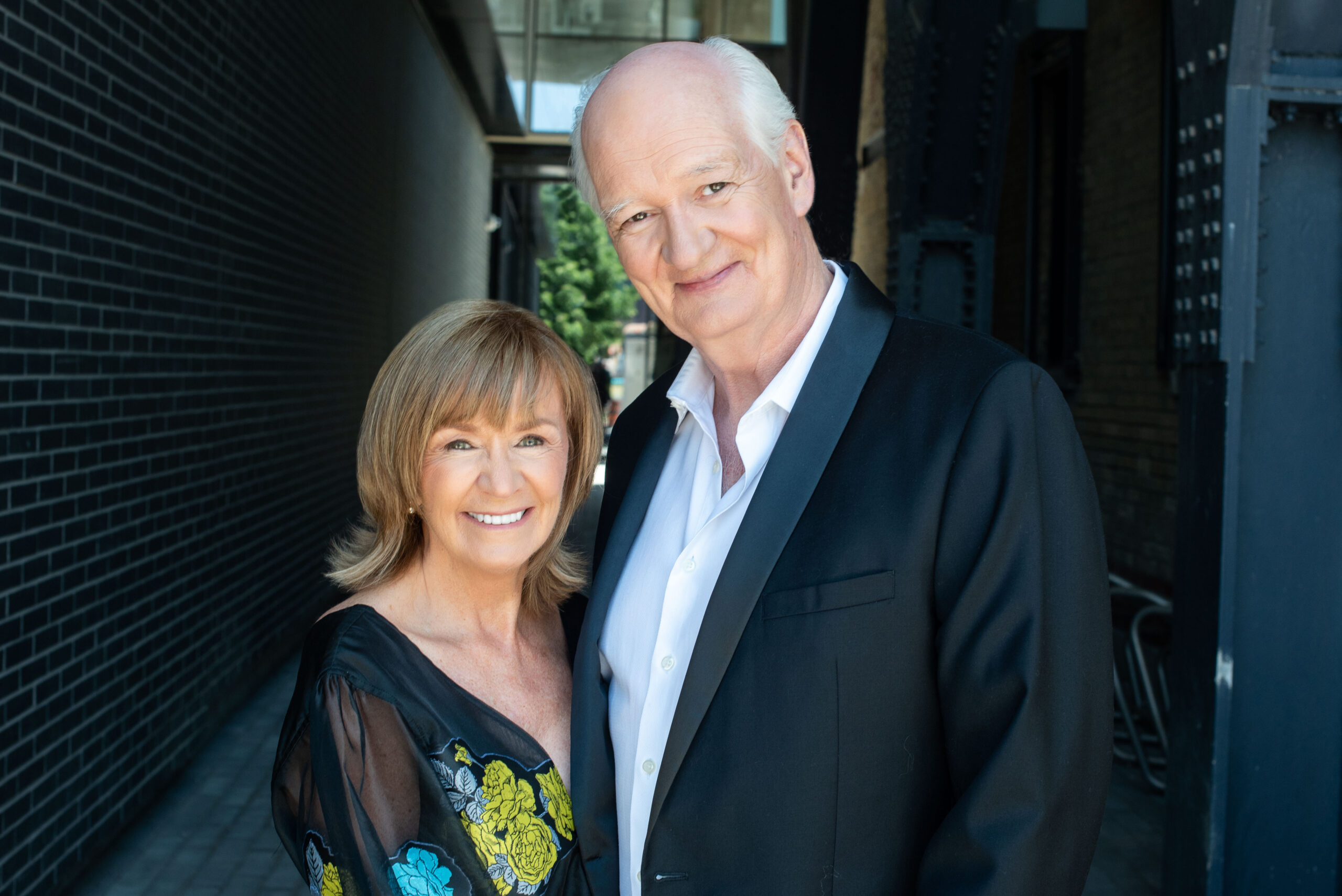 Colin Mochrie and Deb McGrath